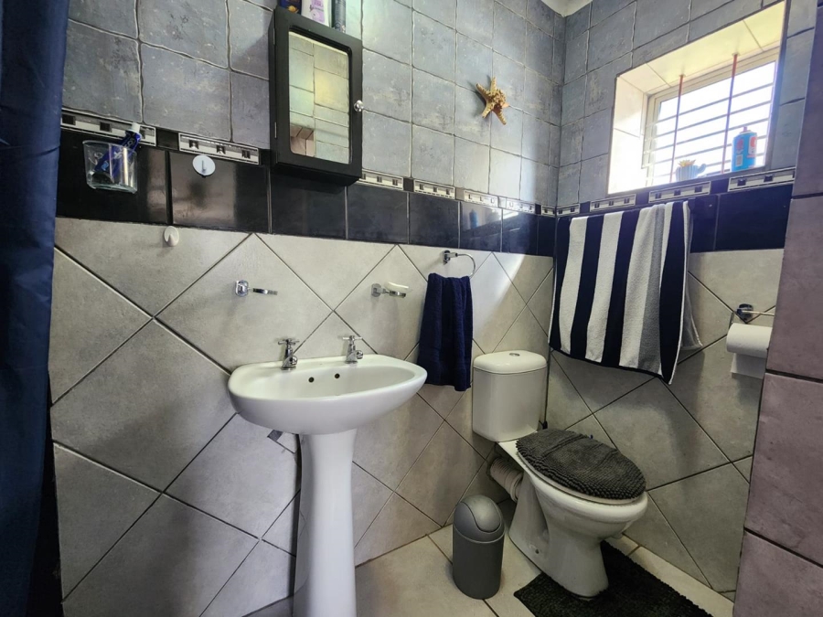 3 Bedroom Property for Sale in Vakansieplaas Western Cape